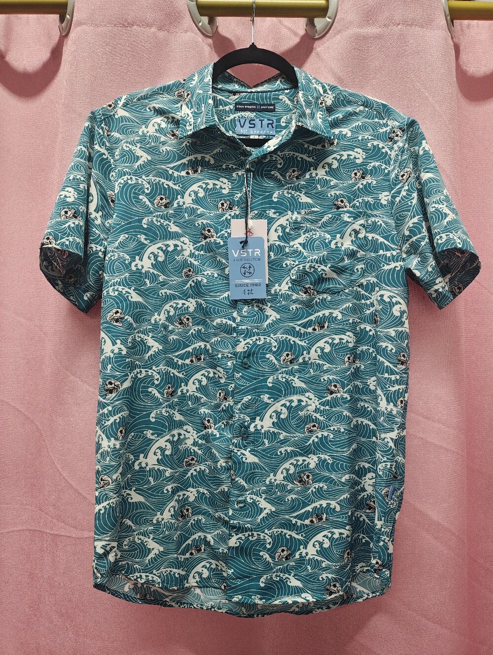 VSTR NWT Green Skull Button Up Sz S